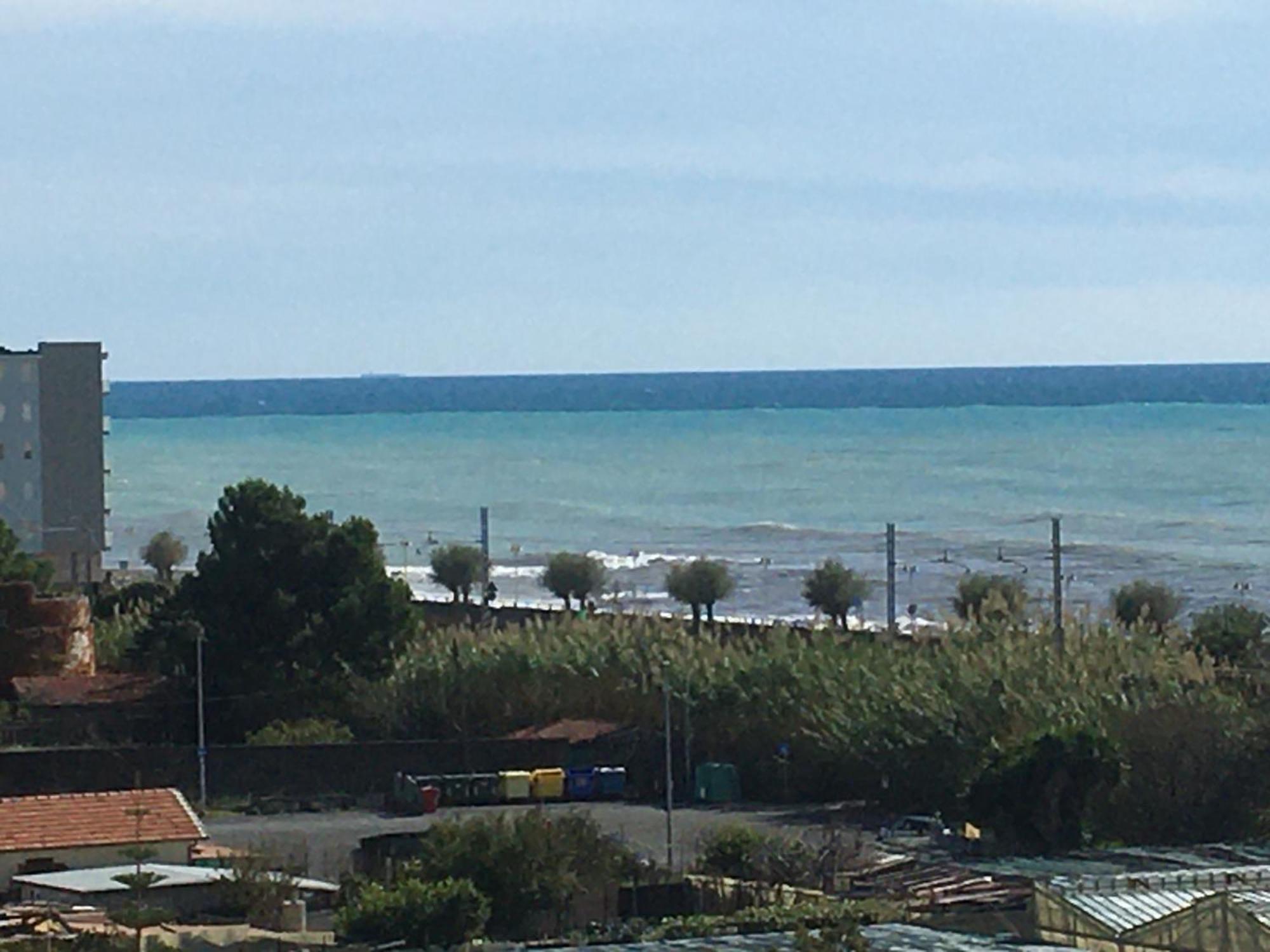 Appartamento - Terrazzo Vivibile Vista Mare, Wi-Fi Gratuito 발레크로시아 외부 사진