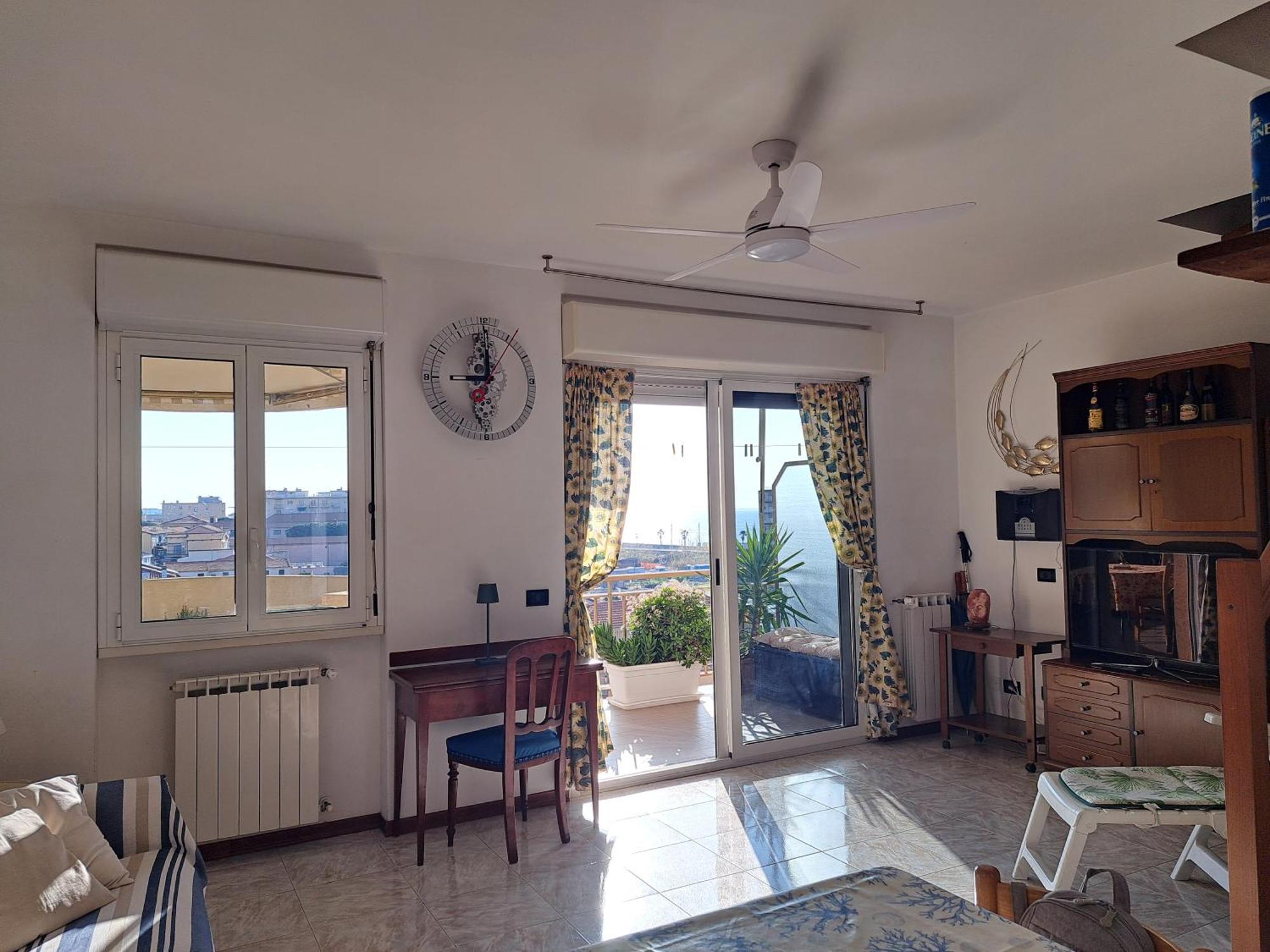 Appartamento - Terrazzo Vivibile Vista Mare, Wi-Fi Gratuito 발레크로시아 외부 사진